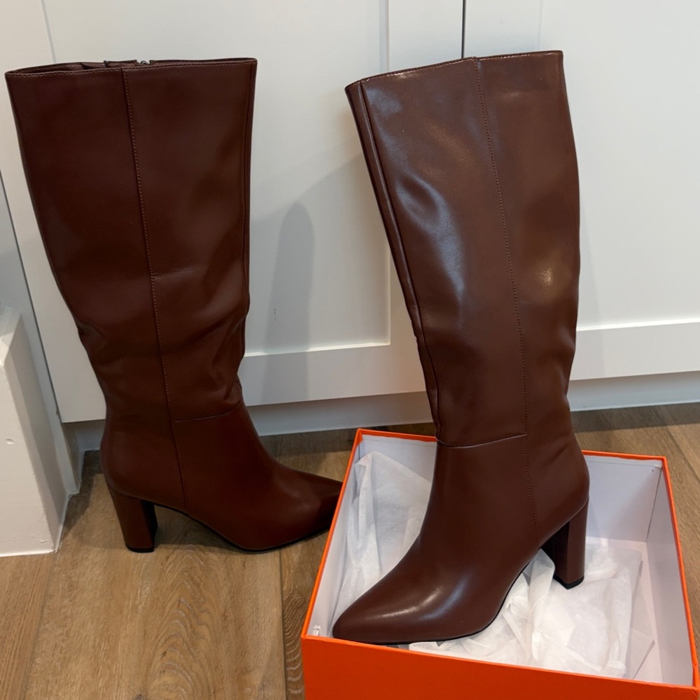 TopWalks Chunky Heel Knee High Boots - Brown NWOT,  size 9